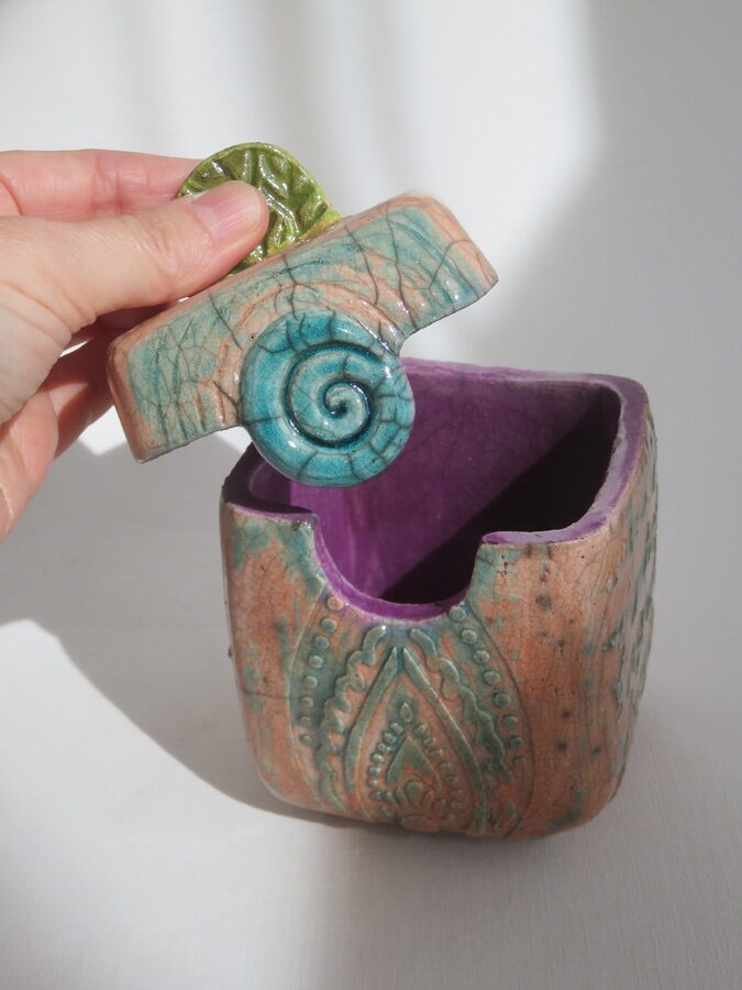 Cajita Raku pastel – pieza única